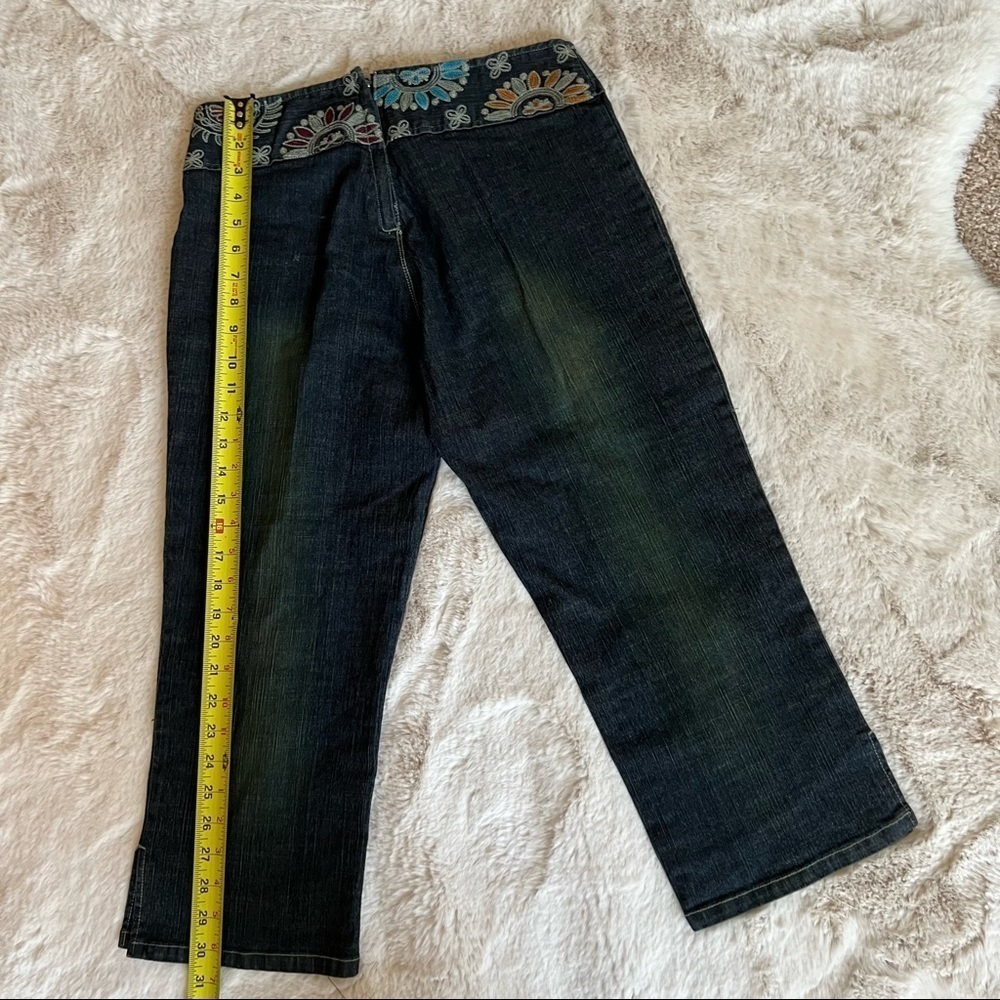 SOLO jeans capris flower print on the waistline Size 6 Dark blue color - Picture 6 of 9